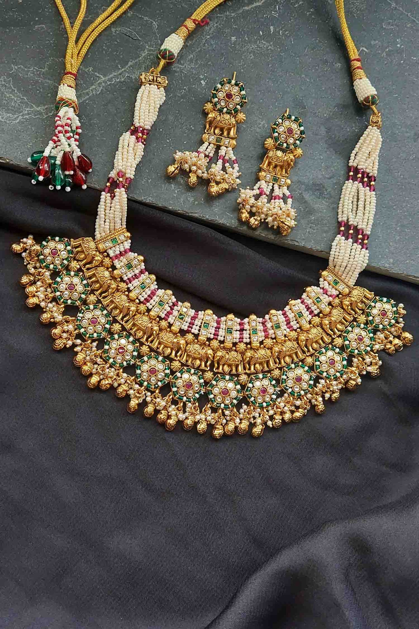 Sakshi Necklace Set