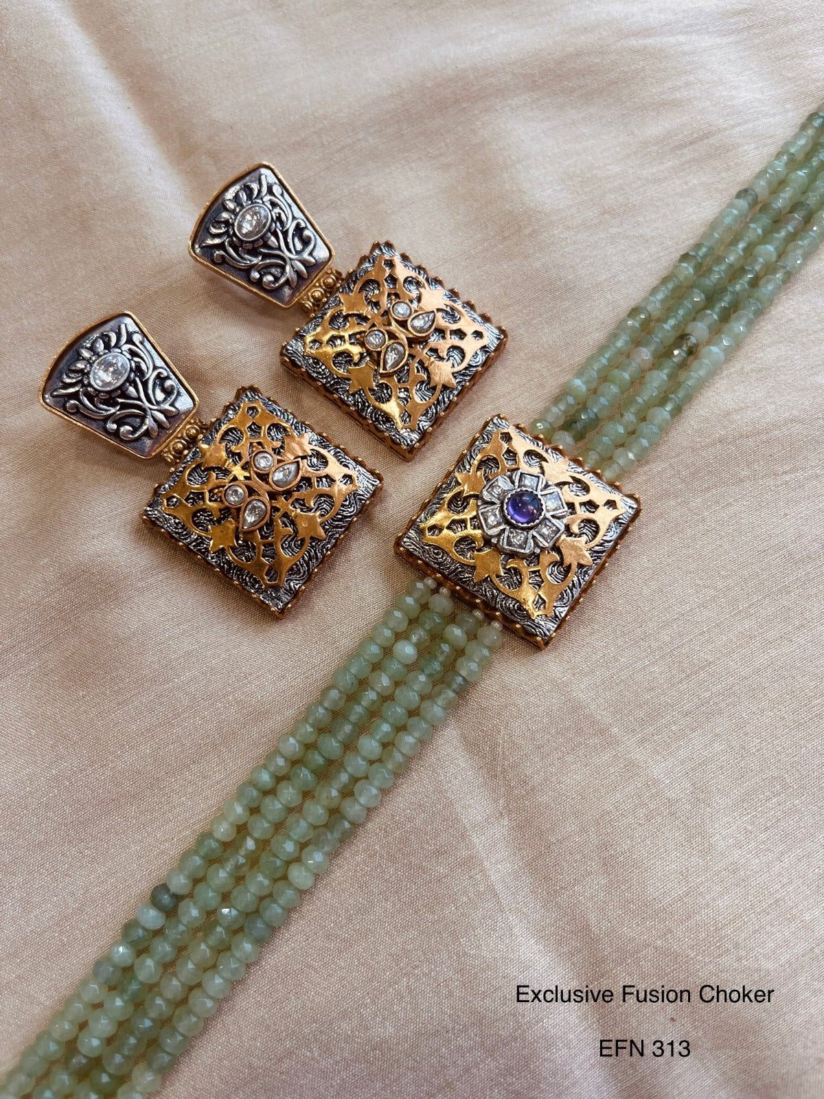 Zoya Choker Set
