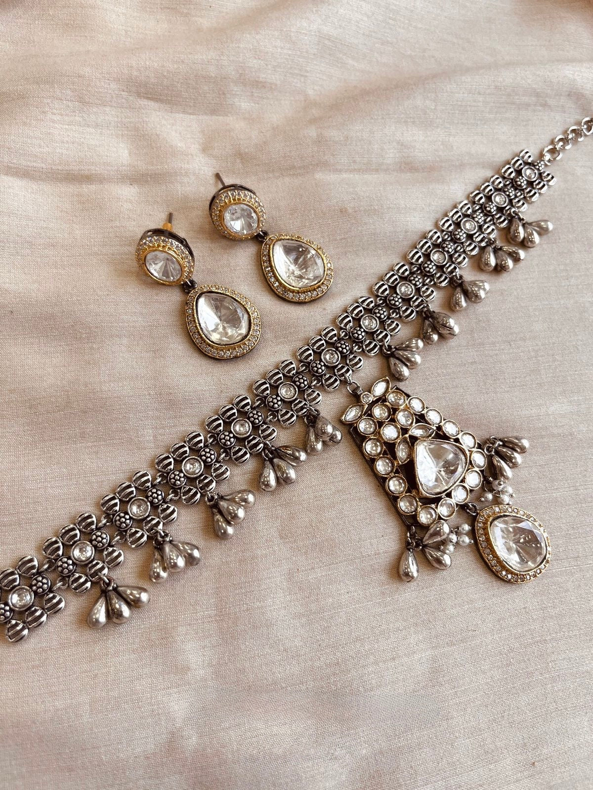 Maitri Choker Set