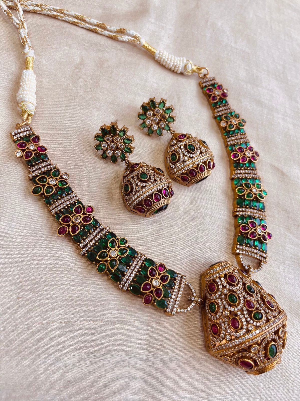 Shagun Necklace Set