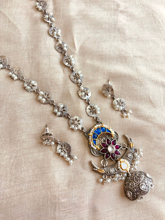 Anshika Necklace Set