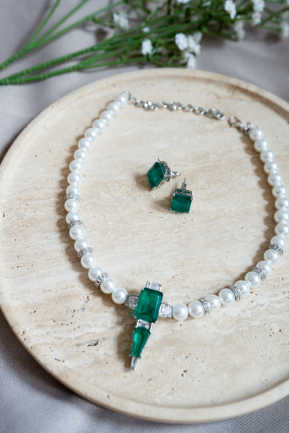 Rhea Necklace Set