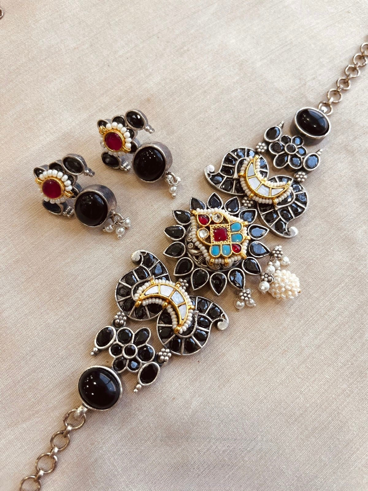 Sakshi Choker Set
