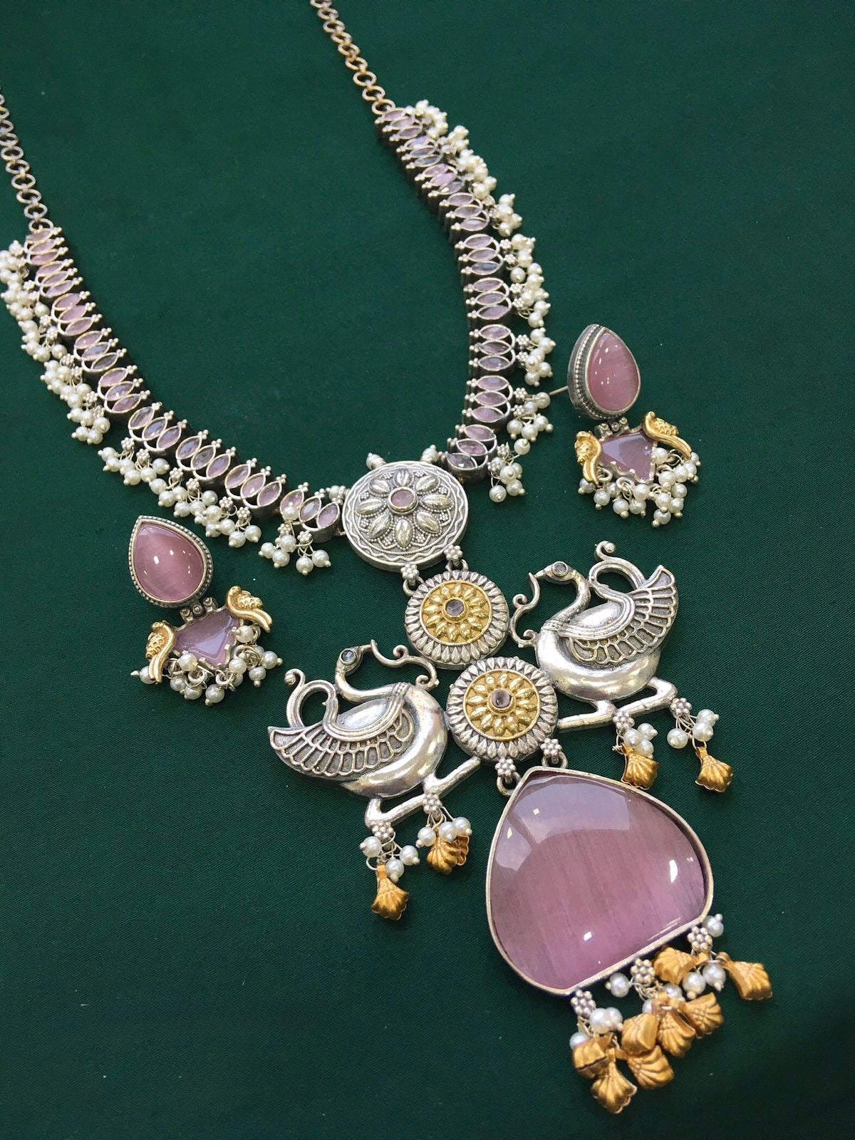 Aarti Necklace Set