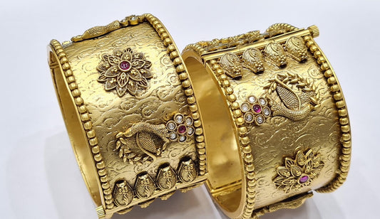 Akshara Bangle Set