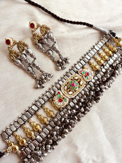 Purvee Choker Set