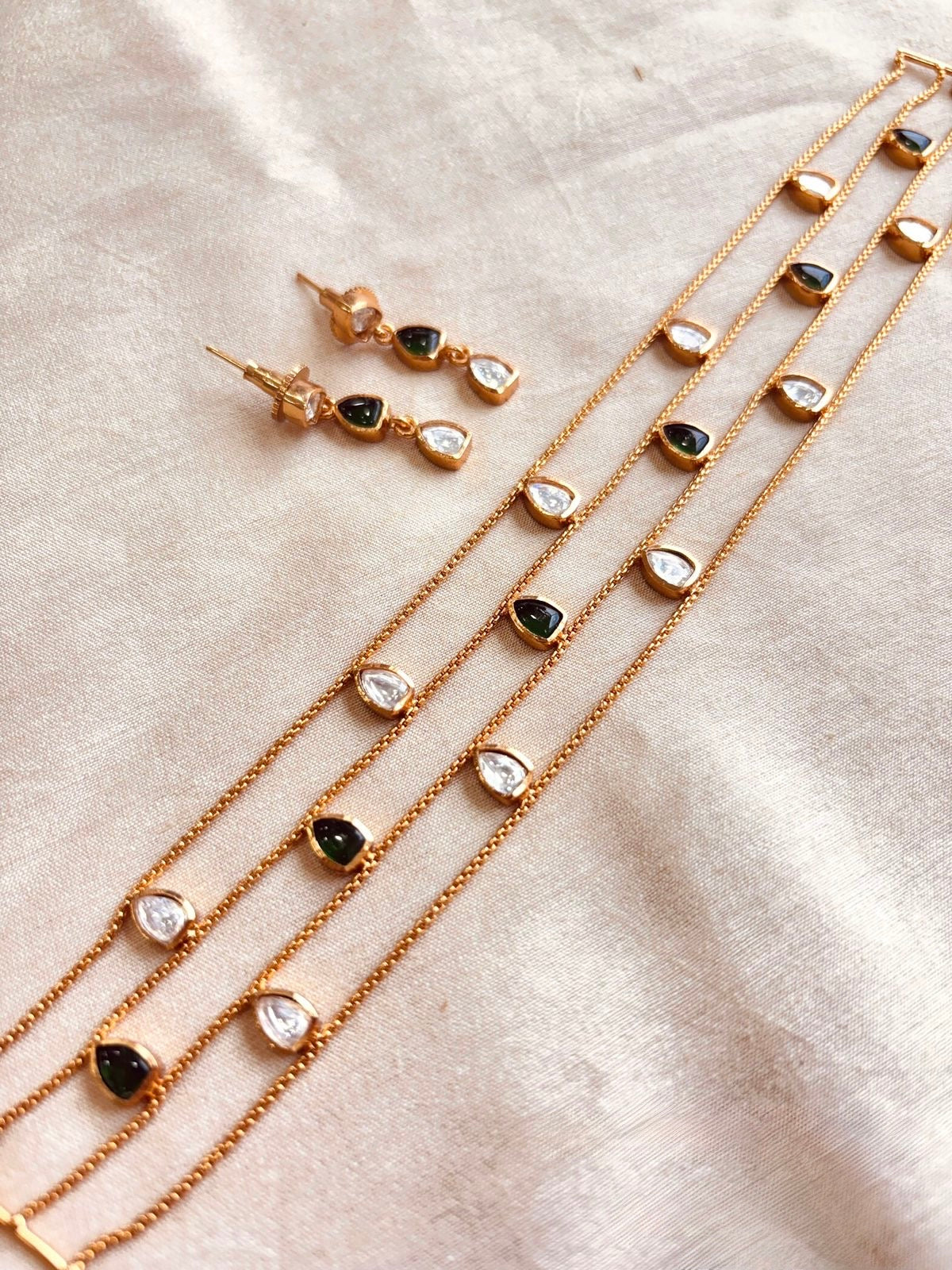 Yashi Contemporary Choker Set