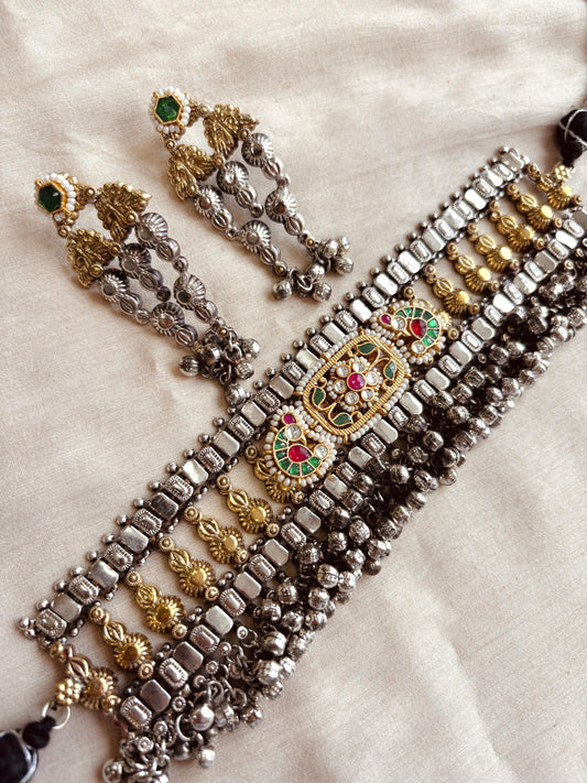 Purvee Choker Set