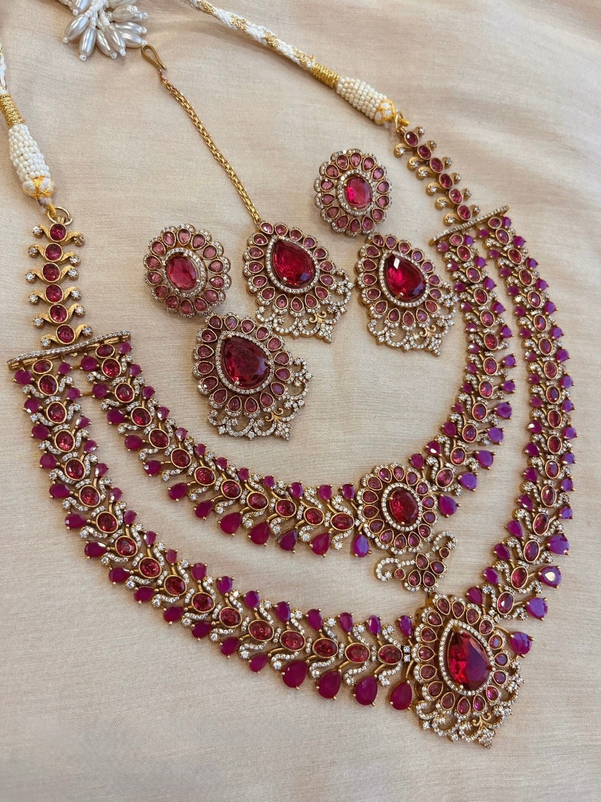 Haneefa Necklace Set