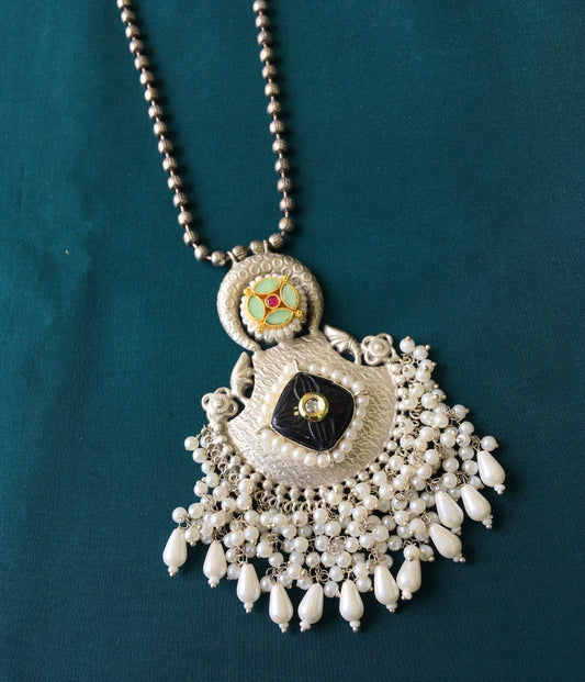 Riya Necklace