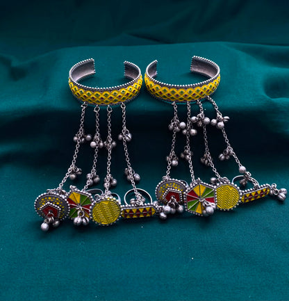 Enameled Haathphool