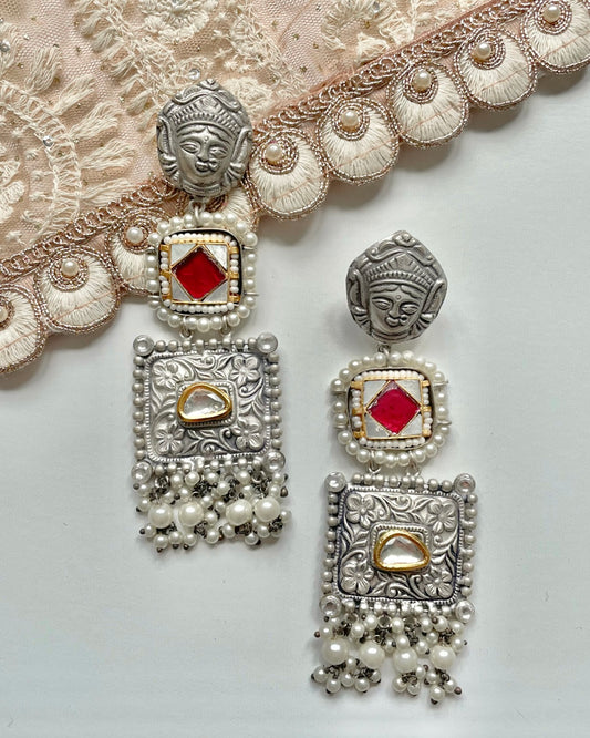 Kavi Earrings